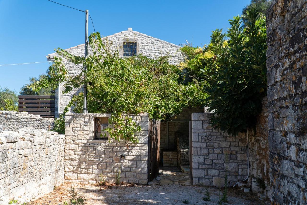 Villa Adamantia Paxos ไกออส ภายนอก รูปภาพ